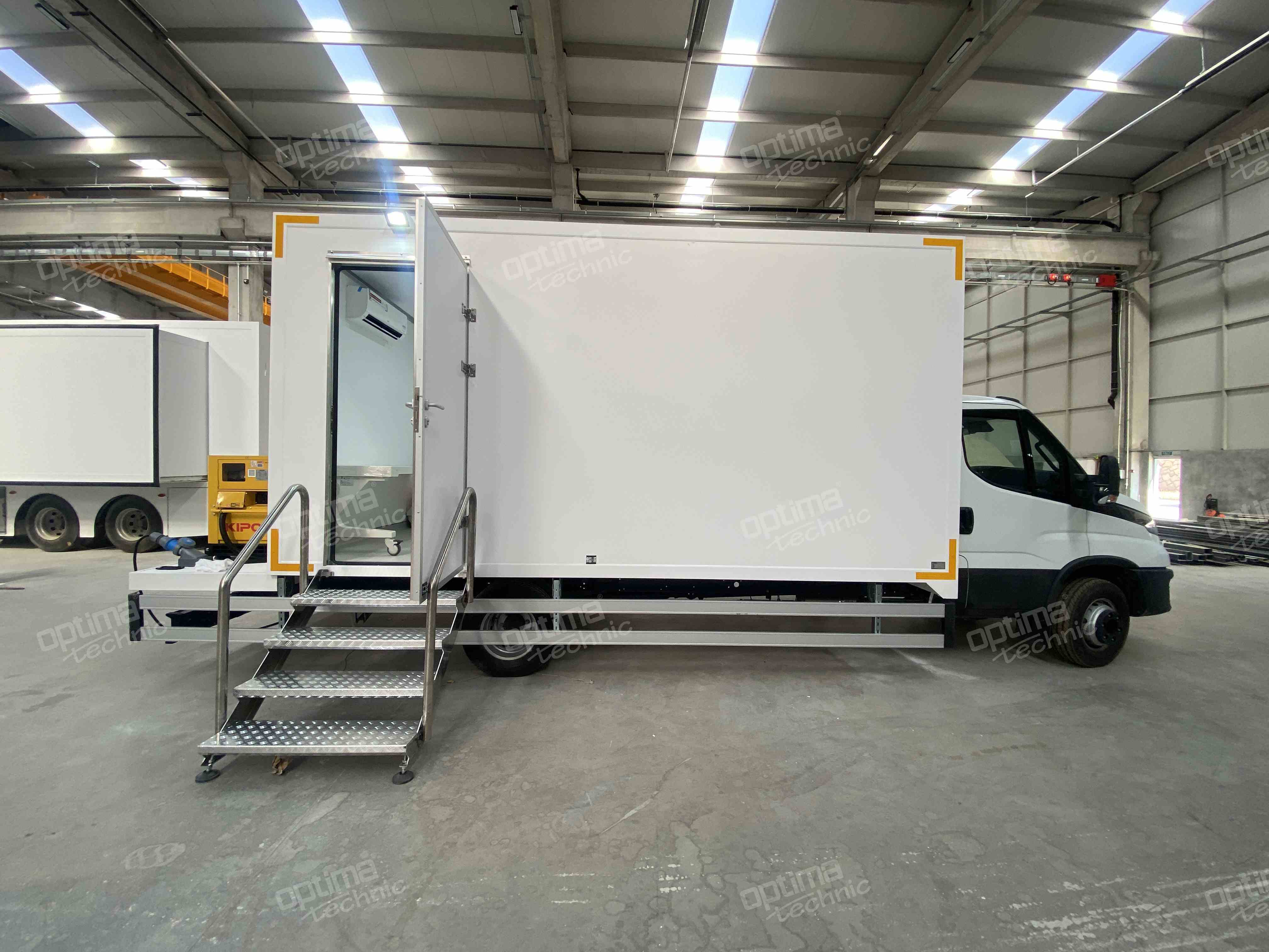 Mobile X-Ray Truck